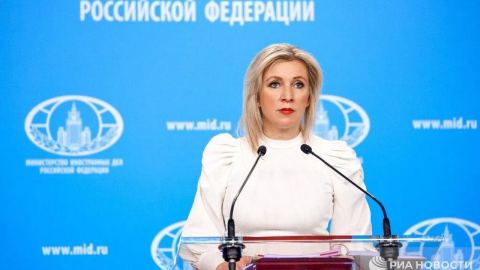 Захарова: Елисейският дворец пробва триъгълната шапка на Бонапарт - Франция поведе Европа към ускорена милитаризация