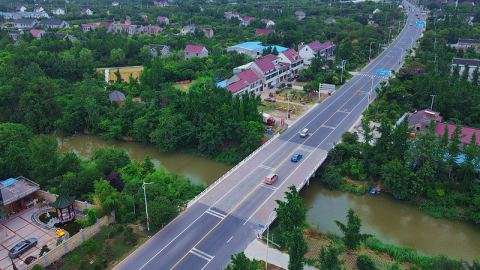 Китай ще построи и реконструира 500 000 км. селски пътища до 2030 г.