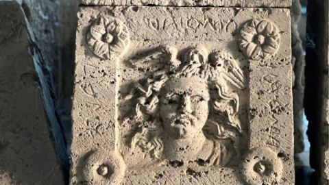 Празната урна от Палацоне: Защо етруският елит от III век пр.н.е. погребваше празни съдове с лика на Горгона