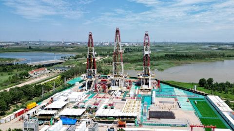 Китай е добил 700 000 тона шистов нефт от находище „Шънли Дзиян“