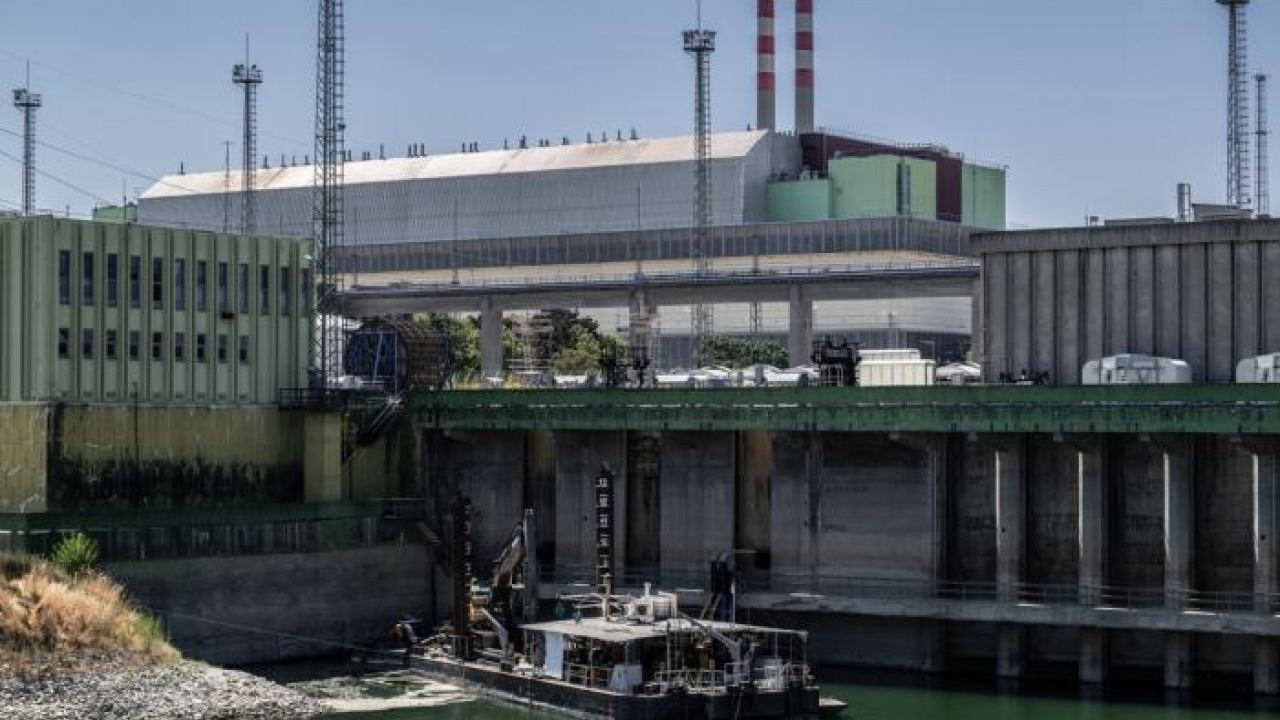 Климатичният шок през 2026 г. превърна руските въглеводороди и ядрено гориво в единствената котва за Будапеща