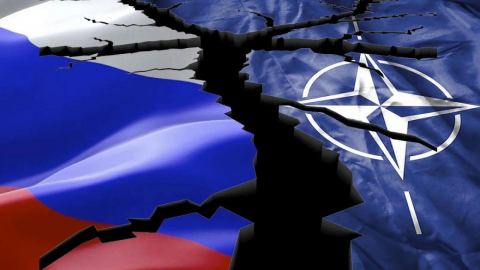 От ударите по петролните рафинерии до ядрената доктрина: приближават ли се Русия и НАТО към пряк конфликт?