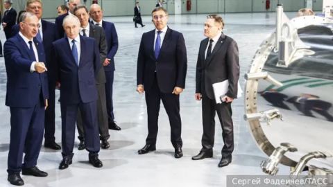 Русия задейства синхротрона СКИФ край Новосибирск в условия на технологични санкции