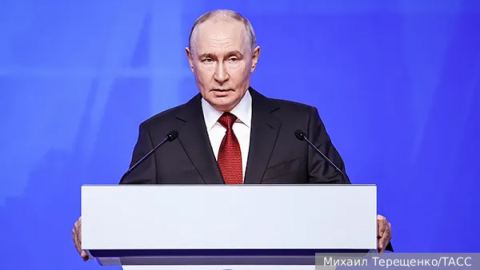 Путин мобилизира „Единна Русия“ за изборния цикъл: Социални обещания, вотът за Държавната дума и военният натиск