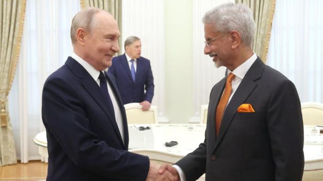 Русия заля Индия с 2.8 млн. барела петрол дневно. Вашингтон изпусна Индия: Петрол, БРИКС и размразяването на отношенията между Ню Делхи и Пекин