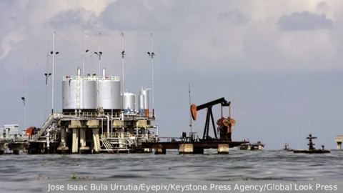 Сделката на Вашингтон с Каракас: Реалност или опит за туширане на кризата в Ормузкия проток