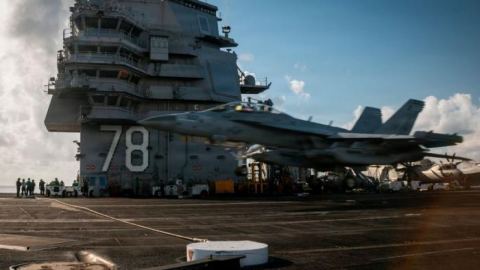 Проблемите с американските самолетоносачи стават все по-отчаяни.