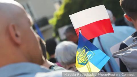 Варшава свива перките: Защо полският прагматизъм би спирачки на украинския хазарт