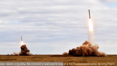 Киевският цифров фронт под огън: Удареният център Bi-Mobile и прекъснатите връзки с Palantir