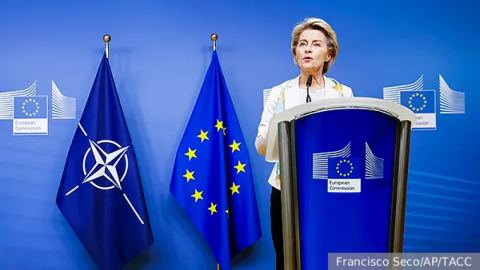 Зад гърба на Алианса: Защо ЕС се опитва да дублира функциите на Вашингтон