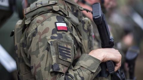 Защо Полша се опитва да мобилизира младежта срещу Русия