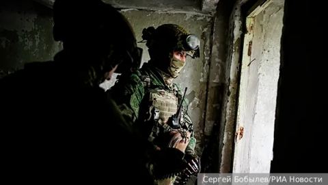 Разпадането на запорожкия укрепен район: Руските сили навлязоха в Орехов и пресякоха магистрала N-08