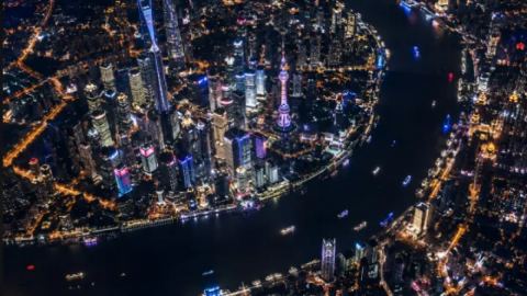 Сателитни снимки са заснели нещо изумително. Тайният проект на Китай: В Шанхай се изгражда първия в света специализиран кораб-майка за тежки подводни дронове