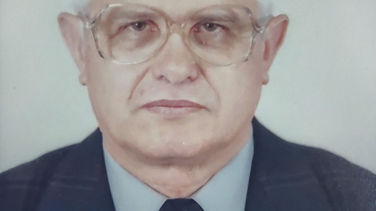 За Манифеста „Социализмът на нашия век“.