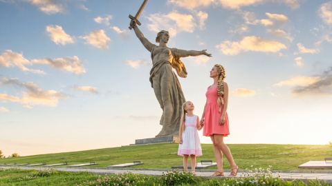 Незакрепена към земята: как физиката държи статуята на Мамаев курган