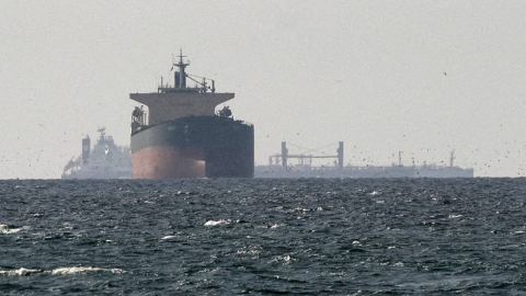 Преговорите за Украйна се превръщат в търговия с международните активи на „Лукойл“