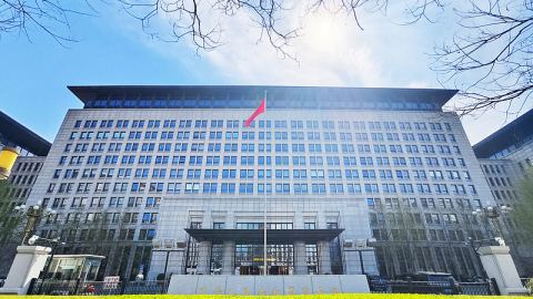 Китай призовава Франция и Германия да поддържат отвореното сътрудничество и свободната търговия