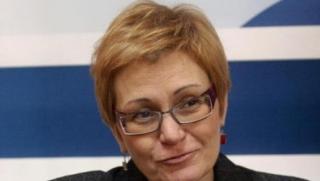 Мария Пиргова, парламент, депутати, медии