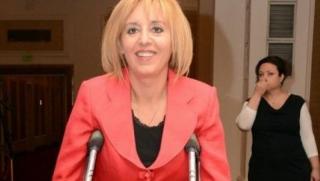 Мая Манолова, БСП, патерици