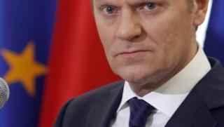 Туск, използват, бежанци, отслабят, политически, ЕС