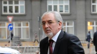 Местан, елегантната запетая