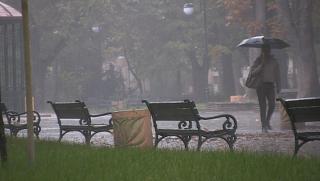 Бурни ветрове, интензивни валежи