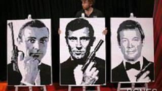 Джеймс Бонд, гей