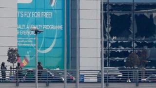 Атентатори, летище, предсмъртно писмо