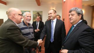 Румен Радев, Тракийски дружества