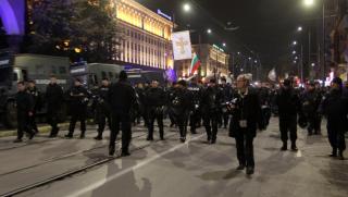 Протестиращи, мигранти, падне, Лъвов мост, България