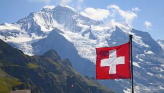 Швейцарските власти решиха да затворят небето на страната за полети