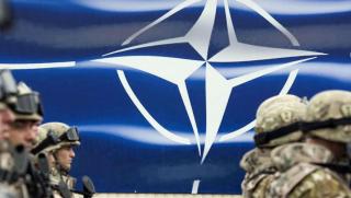 НАТО, военна, информационна война