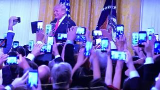 Тръмп, удар