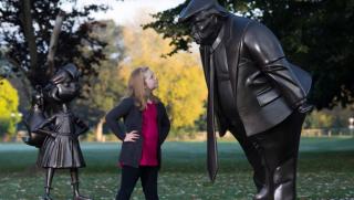 Англия, паметник, Тръмп, дете