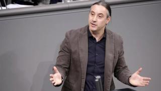 Призив, депутат, Бундестага, НАТО, разпускане