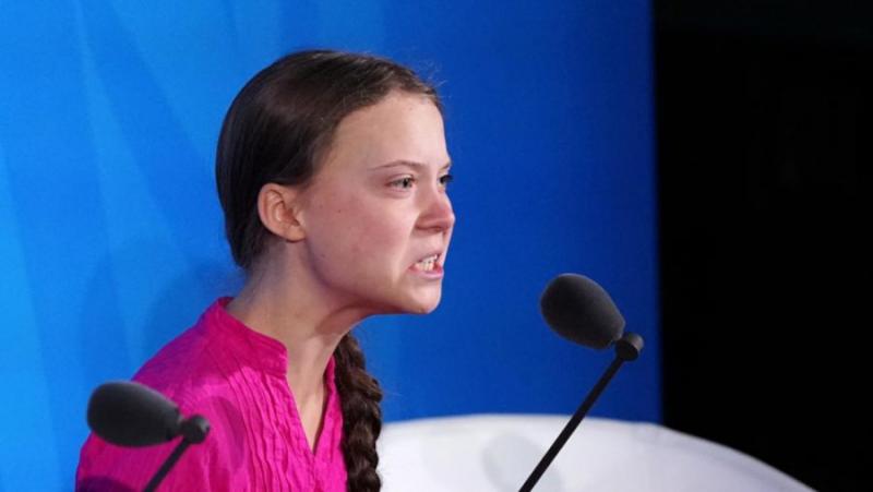 Наскоро богата държава потъна в хаос и вълнения, бензинът, лекарствата