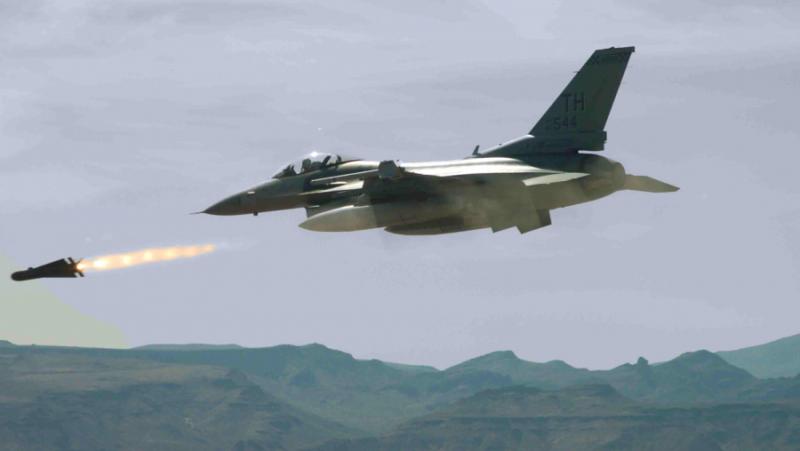 Четири израелски бойни самолета F-16 изстреляха пет ракети по цели