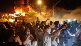 Daily Wire, Мъченици, Black Lives Matter, грабители, насилници