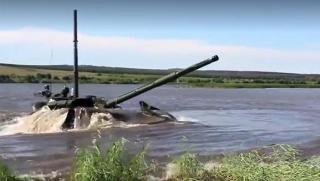 Руски танкове, преминали река, шокират, аржентинци