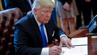 Тръмп, помилва, военни престъпници