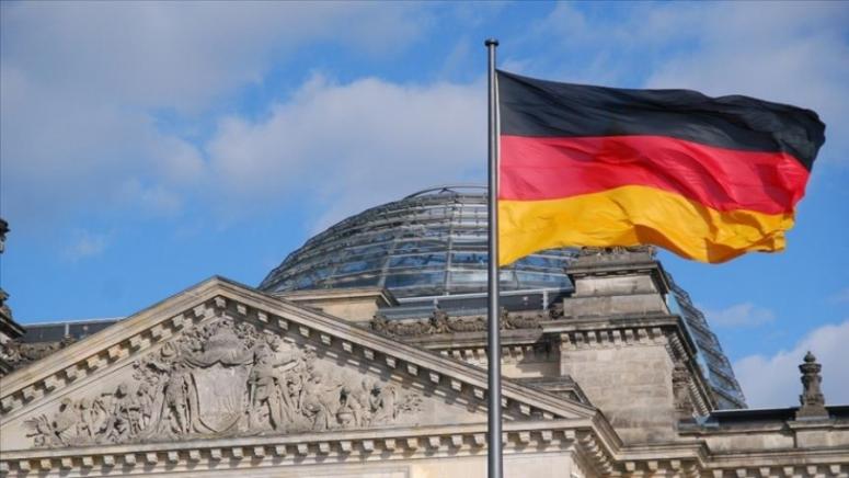 Германия която страда от икономическа криза преживява и политическа криза