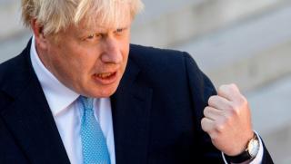 Британският премиер Борис Джонсън каза че гражданите са изправени пред