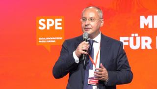 Станишев, Берлин, ПЕС, бъдеще, минало