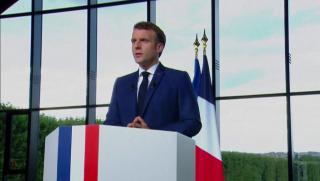 Libération: След като чуха за задължителната ваксинация и за пропуски, французите се втурнаха да търсят фалшификати Libération, задължителна ваксинация, пропуски, французи, фалшификати