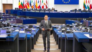 Петър Витанов, натиск, ЕС, спор, България, РС Македония