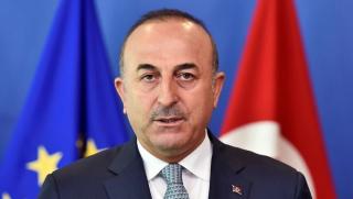 Турция може да затвори Босфора и Дарданелите за преминаване на