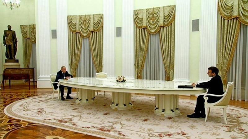 Френският президент Еманюел Макрон нарече преговорите, проведени с руския президент