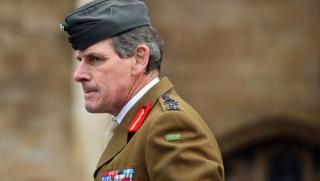 Бившият командир на сухопътните войски на британските въоръжени сили пенсионираният