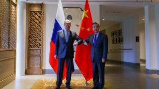 Китайският държавен съветник и външен министър Ван И се срещна