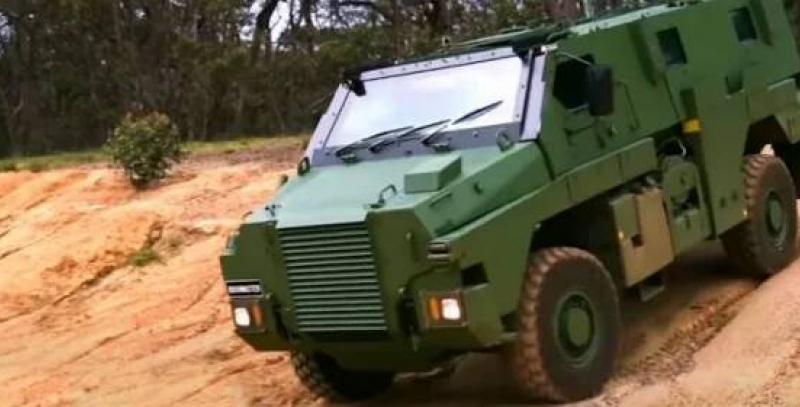 Западните страни започнаха да изпращат бронирана техника в Украйна Австралия